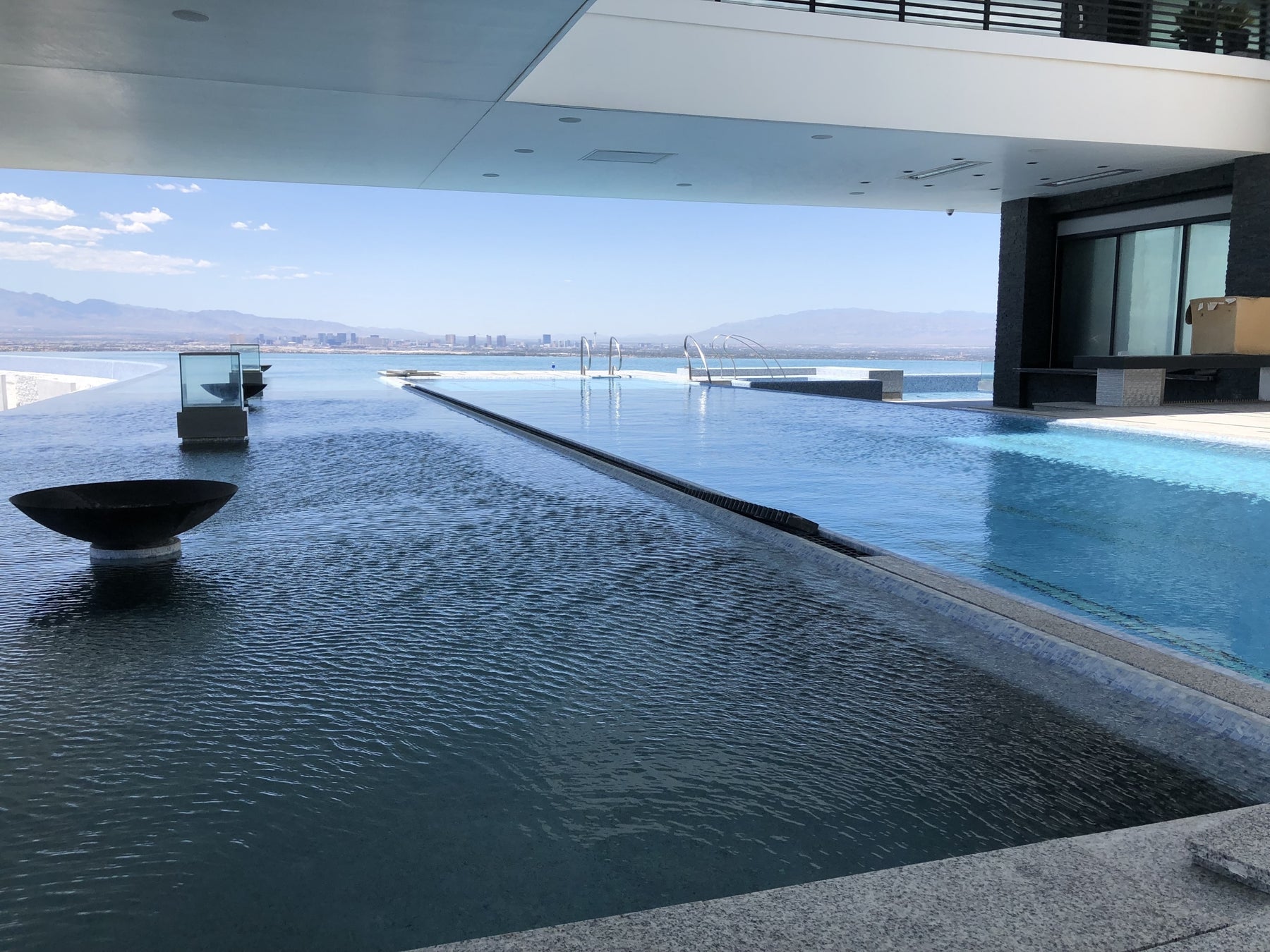 Leak Detection On An Enormous Pool using LeakTronics Pro Complete Kit
