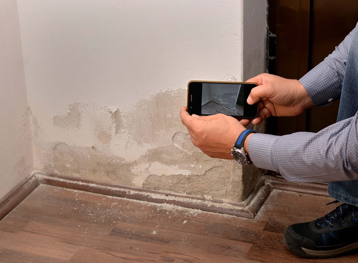 wall water damage