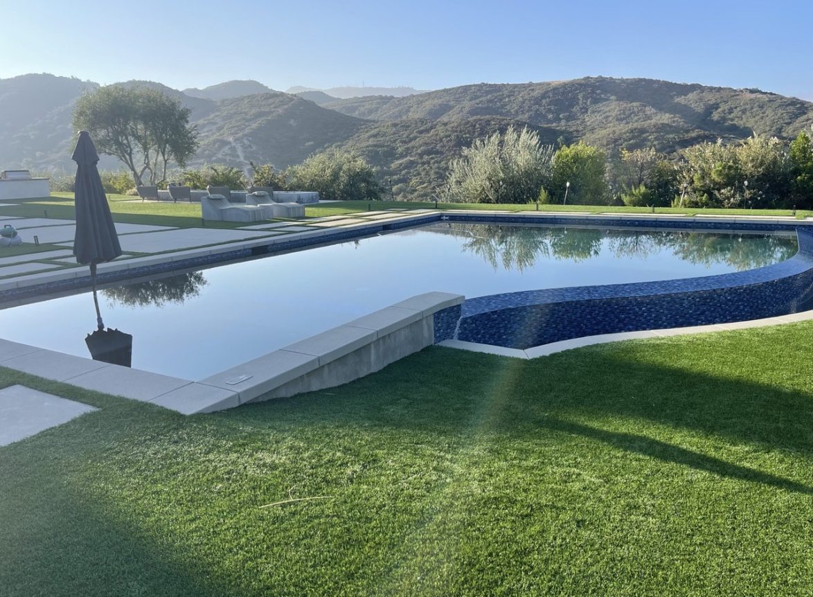 A Professional's Guide to Pool Leak Detection Before the Heat Hits