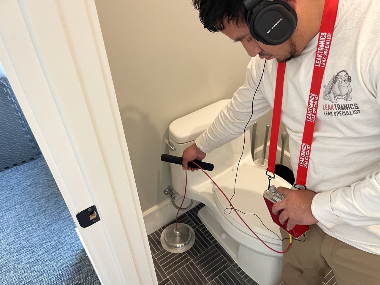 Tackling Plumbing Water Leaks with LeakTronics Before the Heat Hits